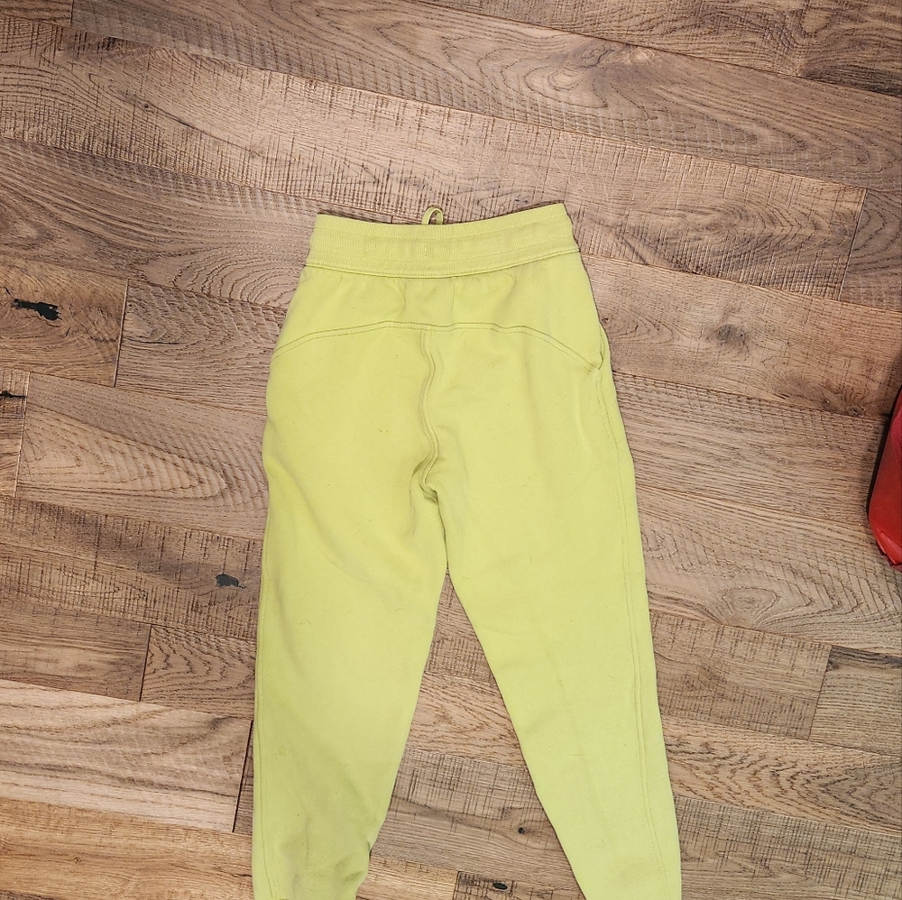 Lulu lemon scuba joggers